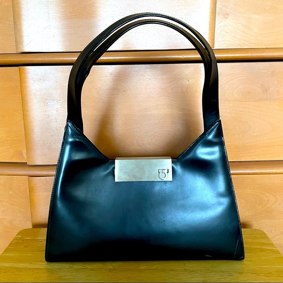 Salvatore Ferragamo Handbags - 🔥HP🔥Salvatore Ferragamo Gancini Bag